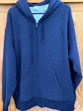 Women’s “Boyfriend” Aritzia Heather Admiral Gray Sweatshirt -Zip-Up